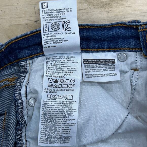 Levis Womens Size 25 Wedgie Fit Straight Jeans Cuffed Medium Wash Button Fly - Picture 11 of 14